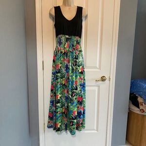 BUY 2 ITEMS & GET 1 FREE - Amazon Maxi Dress Black and Green Sz L